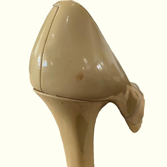 Cole Haan shoes. Open toe criss cross with chunky heels patent leather size 9 - Picture 4 of 7